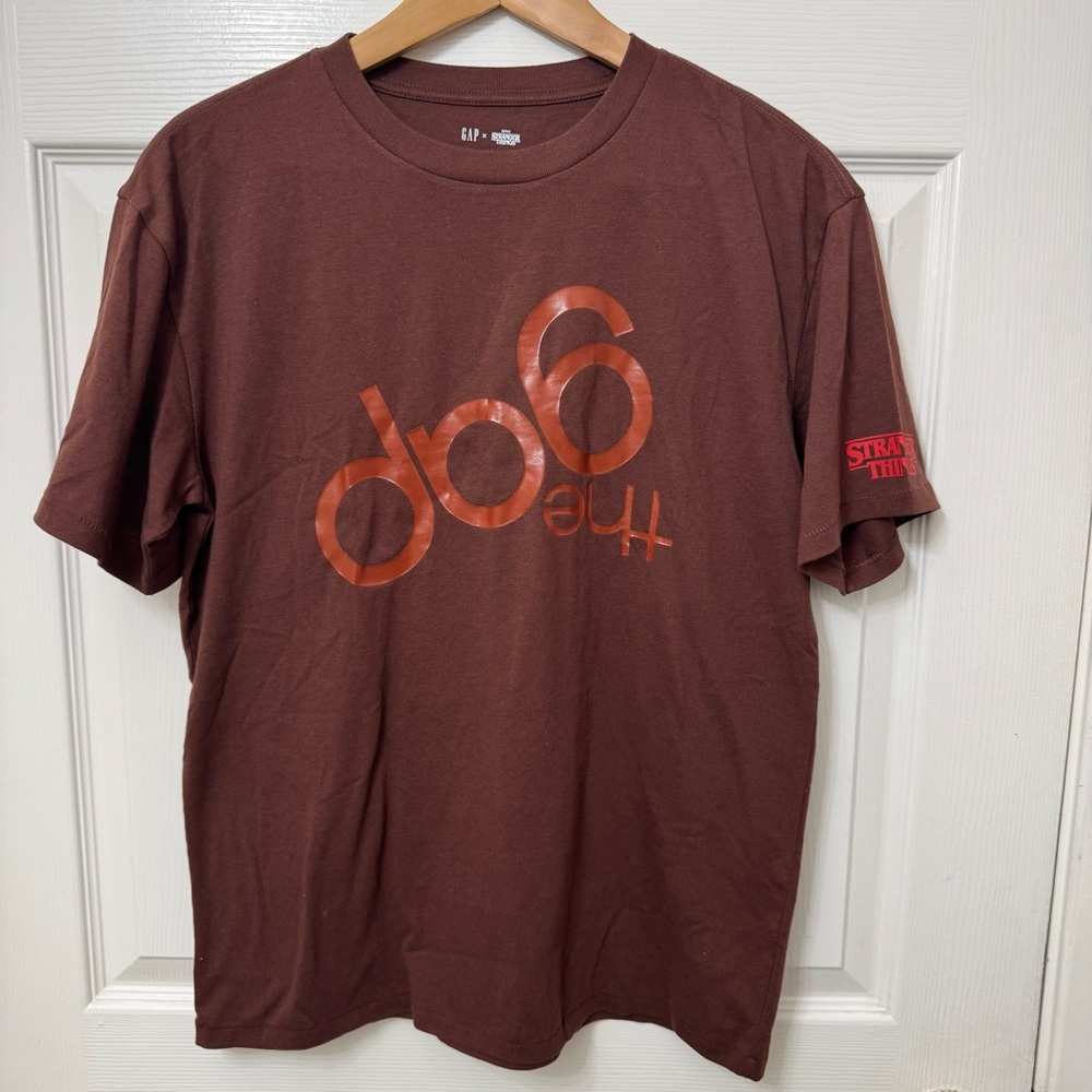 Gap x Stranger Things Brown Graphic T-Shirt The Gap Upside Logo Teens Size 12